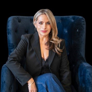 Gina F Williams headshot